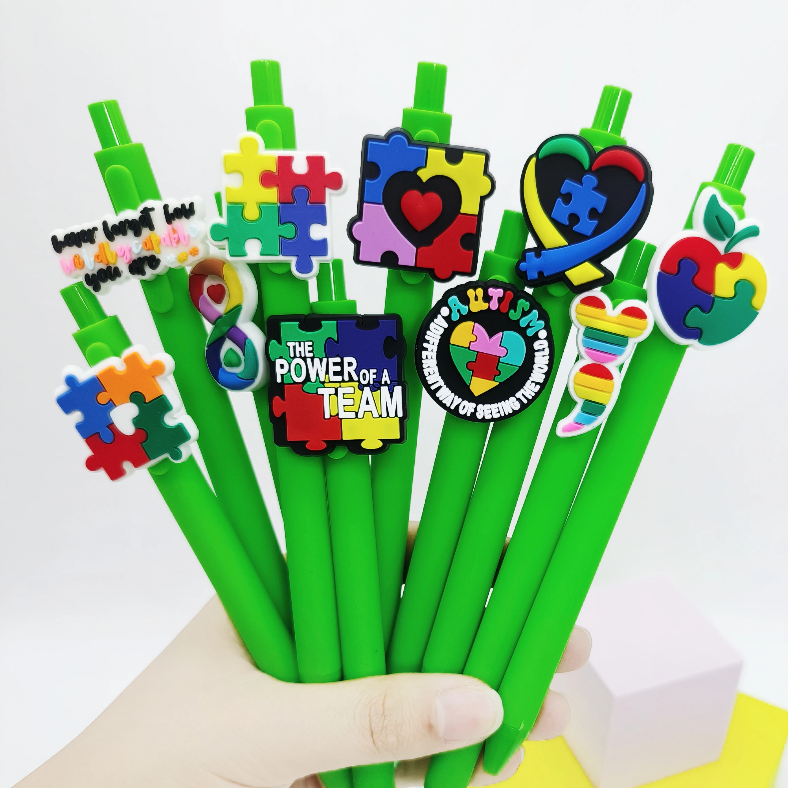 10Pcs green autism series patch pen, autism modeling patch ballpoint pen, student writing gift pen, random style