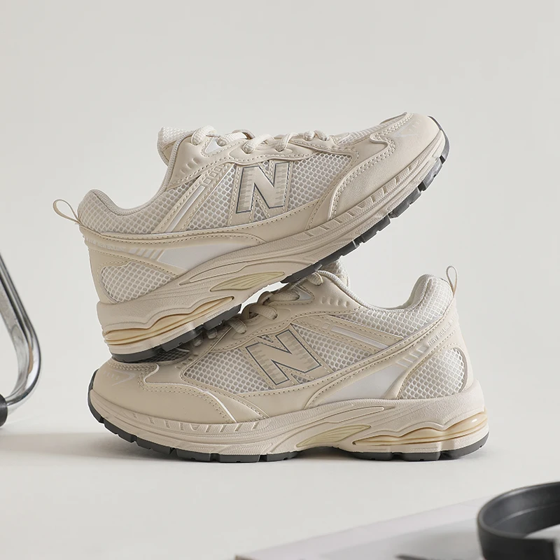 

Спортивная обувь унисекс, повседневная дышащая осенняя обувь в стиле ретро с сеткой, новинка 2025, мягкие теннисные туфли на плоской подошве для мужчин и женщин