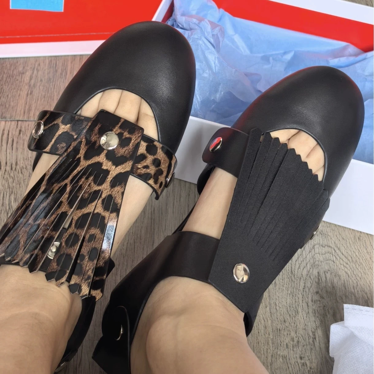 

New Women Detachable two-piece tassel Ballerinas Flats Shoes Woman Leopard Retro Loafers Floral Leopard Mary Jane Shoes Female