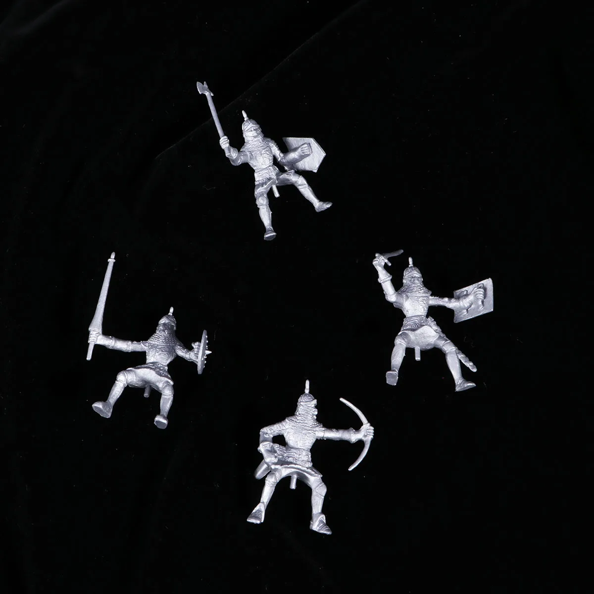 

28 pcs Soldiers Horses Cavalrymen Playset Mini For Kids Educational Collection Gift Handheld Figures Playset Kids