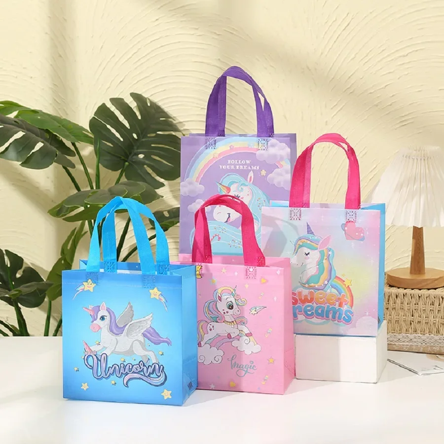 4 teile/los Cartoon Einhorn Geschenkt üten Vlies Süßigkeiten Snack Verpackung Box Einhorn Thema Geburtstags feier Dekor liefert Baby party