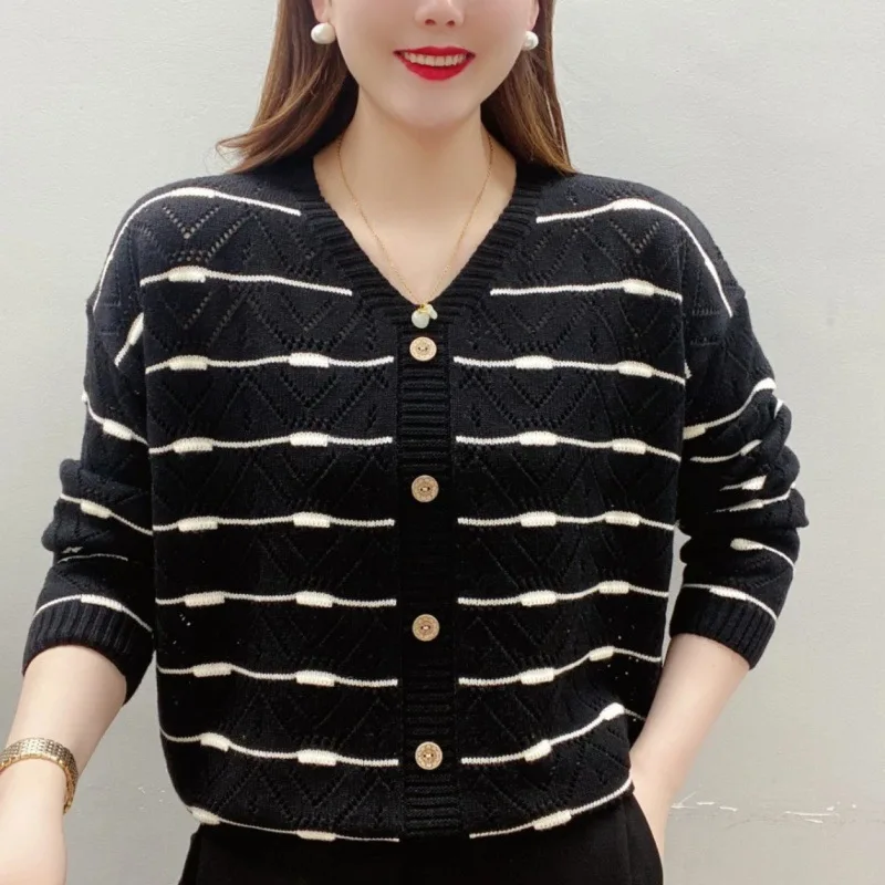 

2024 Ladies New Hollow Thin All-Match Loose Sweater Fashionable Simple Striped V-neck Single Breasted Sweater