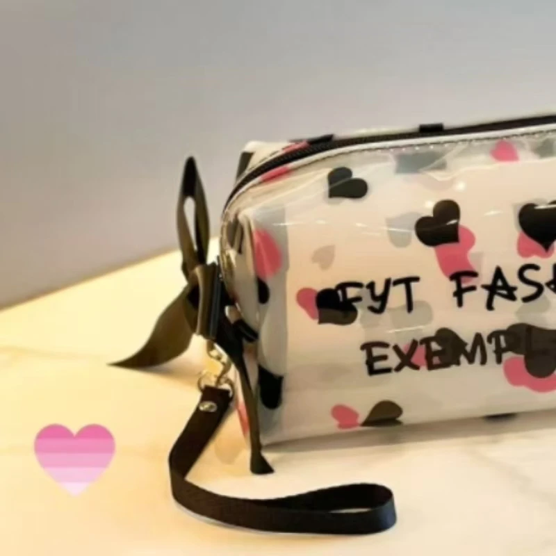 Pero StoreOur Compact Handheld Wash Bag Is Perfect For Gym Visits Swimming Trips And Overnight Business Check‑Ins. 5