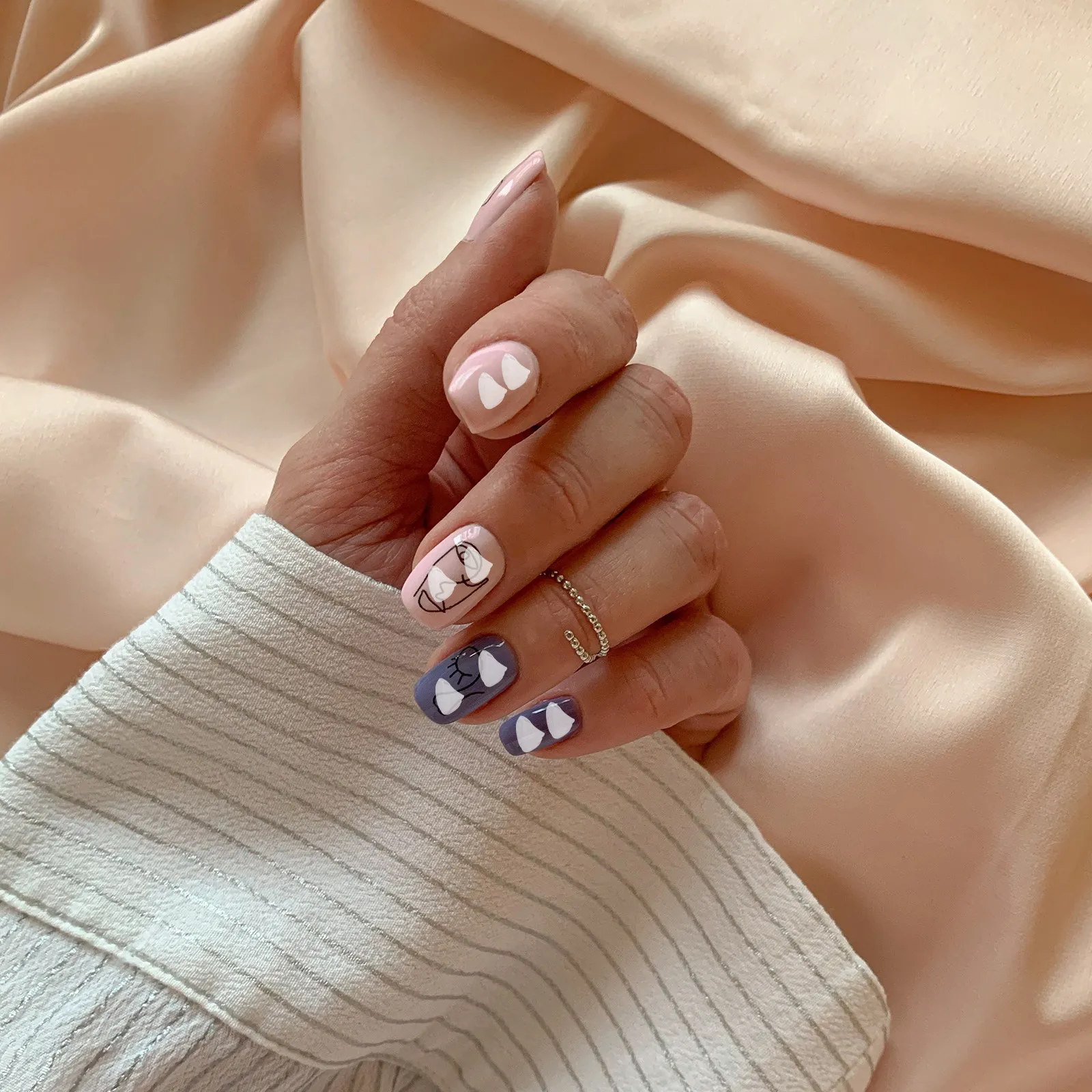 

Bag of Irregular Glass Nail Manicure DIY Charms Epoxy Filling Accessories for Nail Designs DIY Charm Fillers