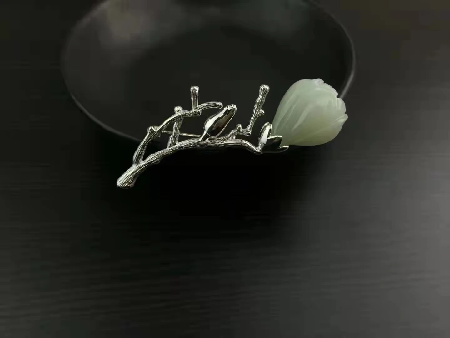 

925 Silver Natural White Jade Brooch Delicate Fashion Jewelry Luxury Broche Femme Simple Accesorios Mujer