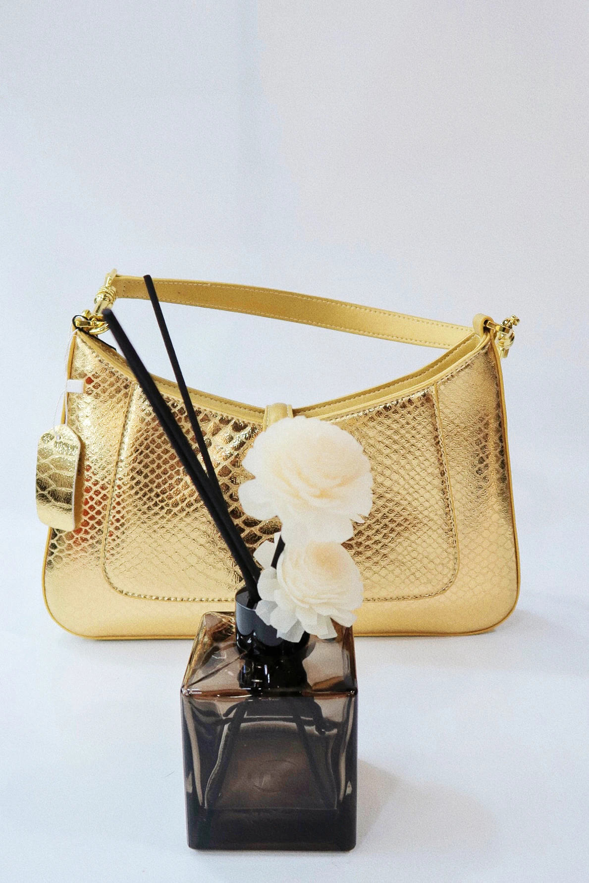 2024NewStyleSummerSpringCowhideLeatherHandholdCrossbodySnakeheadDesignWomen'sBagFemale'sBag