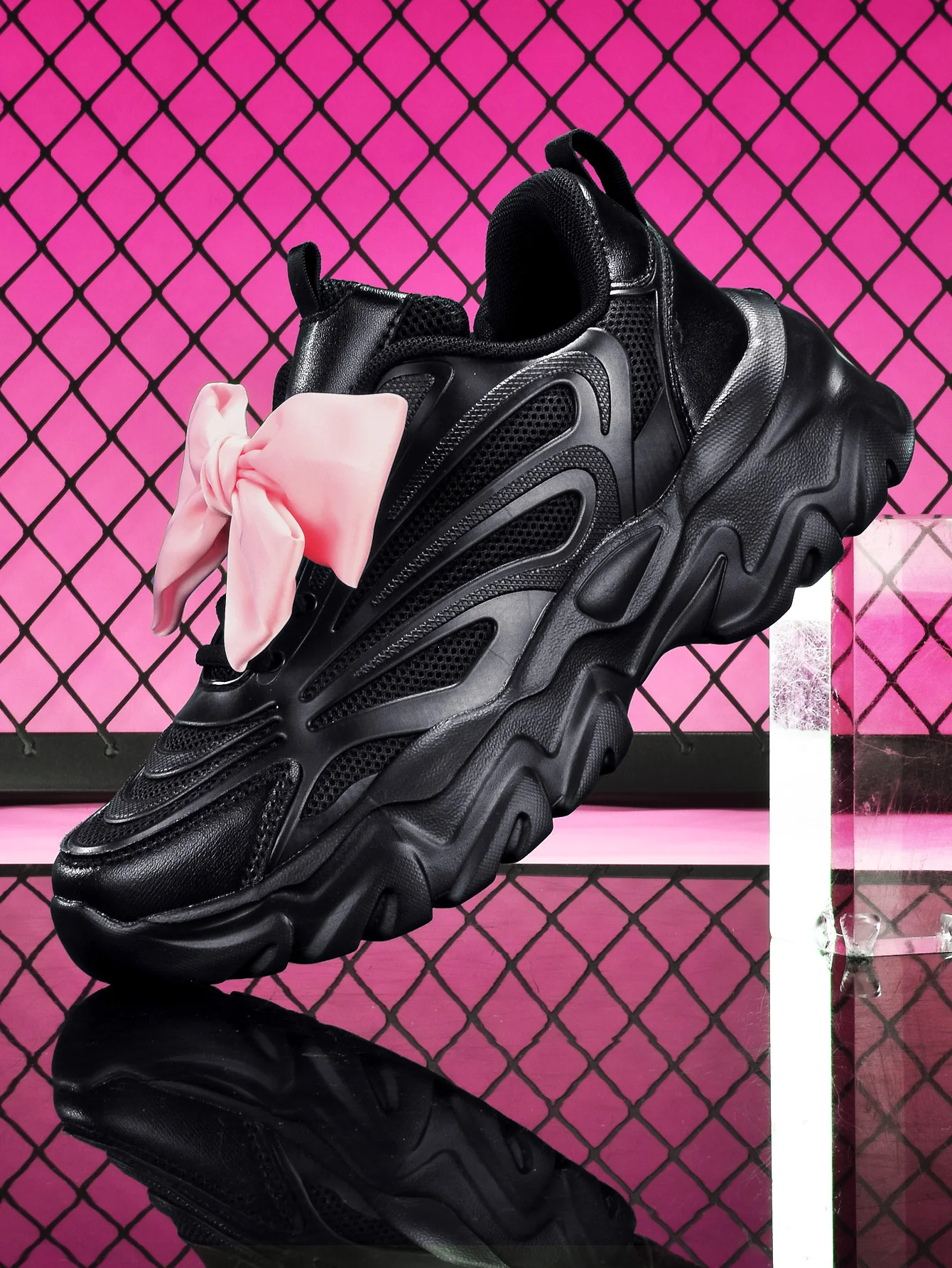Women's Thick-Soled 5cm Height-Increasing White Dad Sneakers with Sweet Girly Pink Satin Bow Decoration, Casual Sports Shoes for All Seasons, Breathable Mesh Upper, Soft Sole, Lightweight, Unique Design, Suitable for Students, Campus Daily Commute, Dating, Versatile for Multiple Occasions, Trendy Women's Shoes