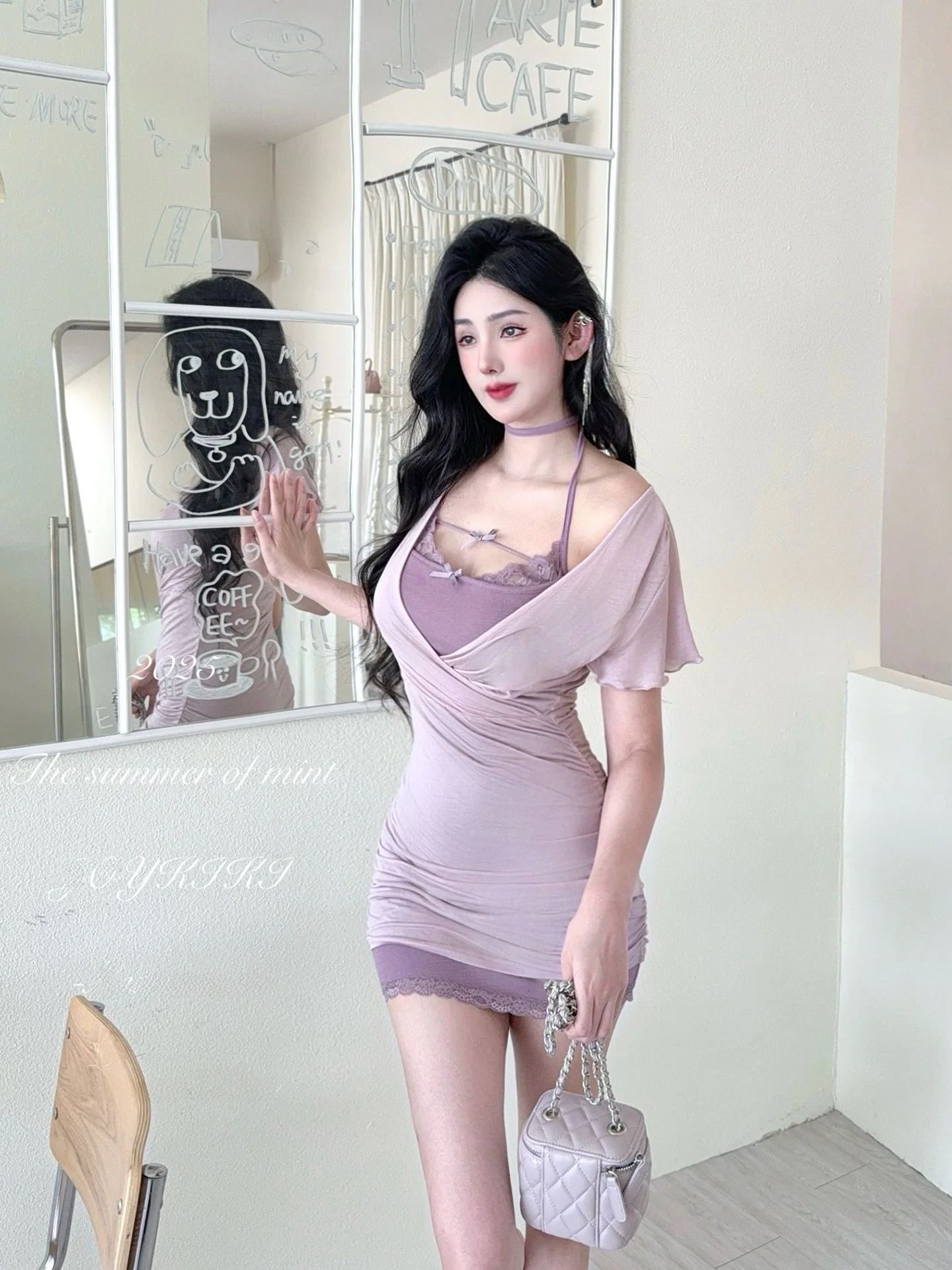 

Летний шикарный комплект Joy Kiki: облегающий топ и шорты для молодых женщин – стильный образ для модных девушек