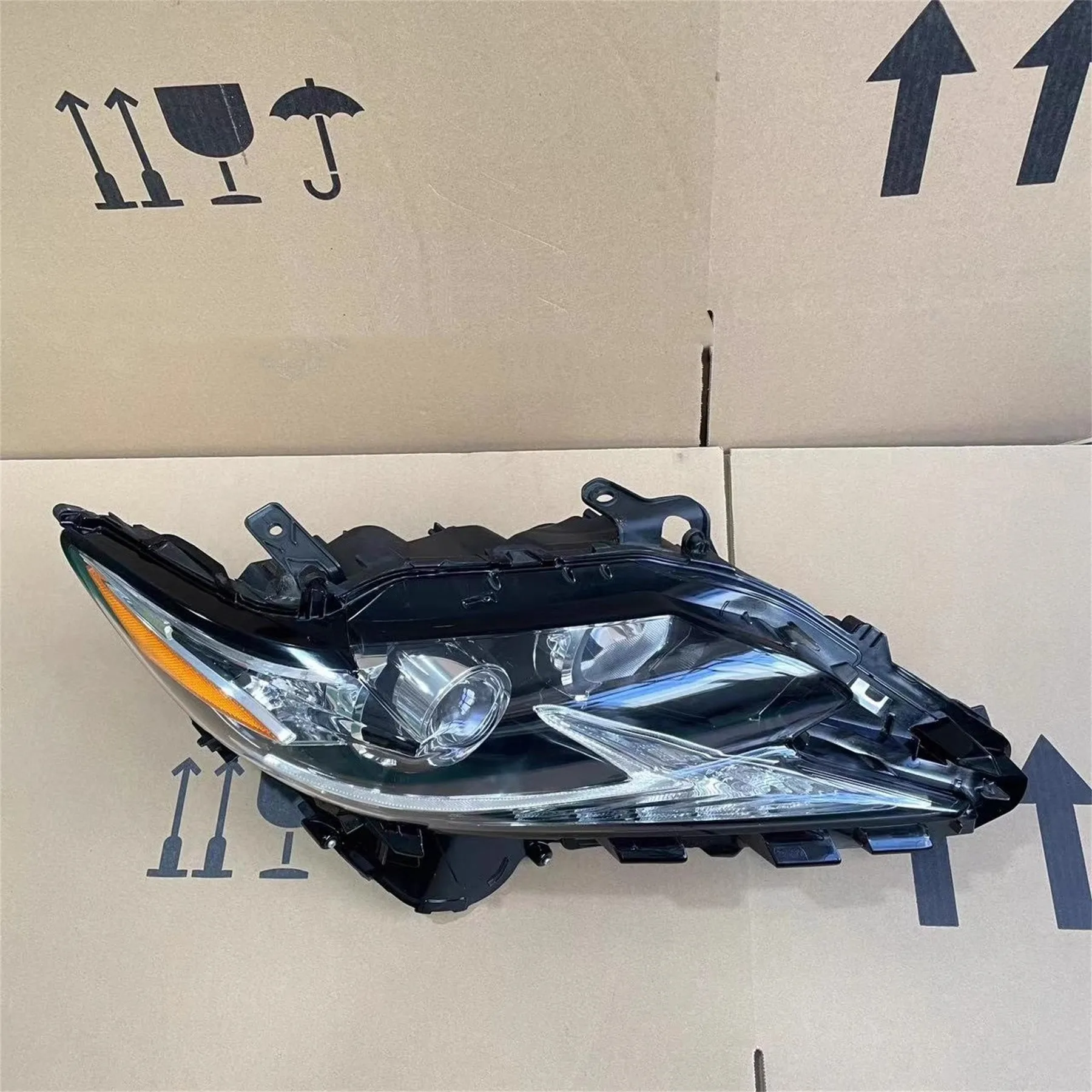 

Car LED headlight for Lexus ES200 ES250 ES300 ES350 13-17 modified Daytime running light Turn signal