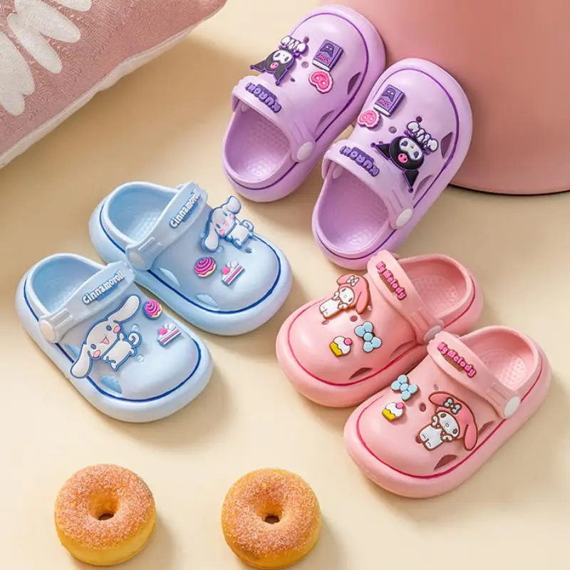 

Sanrio, новый стиль, милые тапочки с героями мультфильмов «Hello Kitty», летние детские домашние нескользящие дышащие сандалии с мягкой подошвой