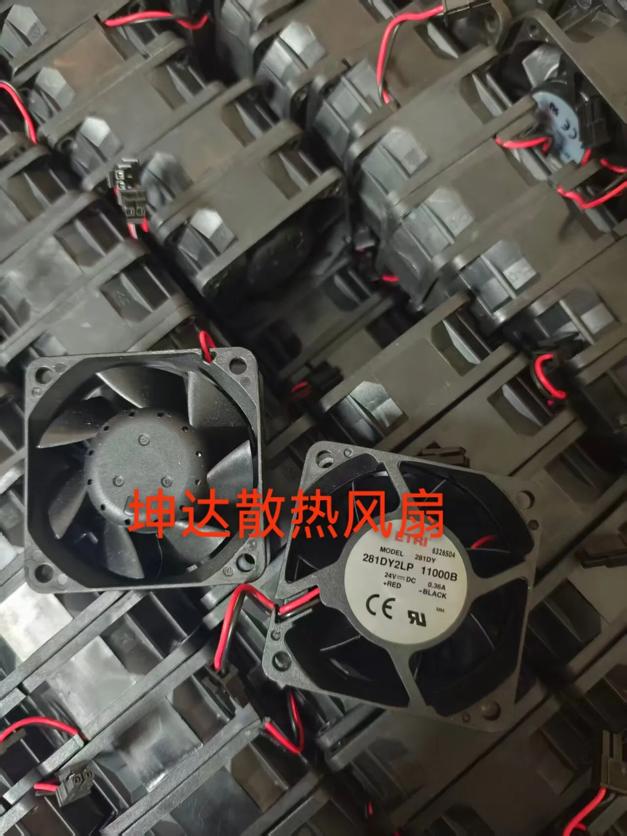 

Вентилятор охлаждения ETRI 281DY2LP 11000B DC 24V 0.36A 60x60x25мм, 2-проводной