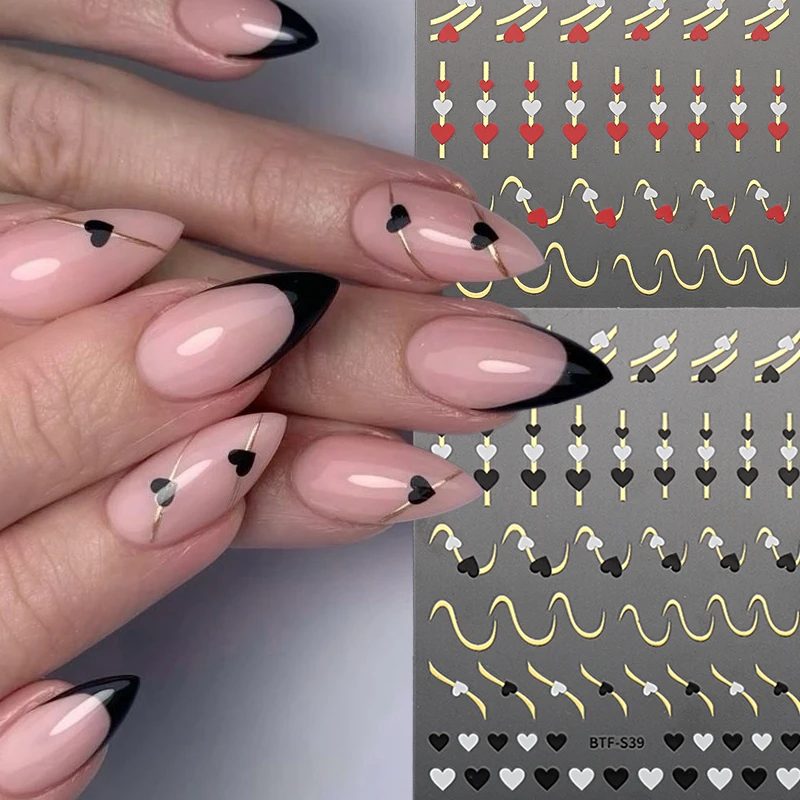 heart-shaped-gold-black-and-white-line-stickers