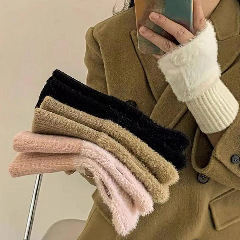 Nova cor sólida luvas de pelúcia feminino no outono e inverno quente luxo lã malha tela toque dedo aberto metade dedo luvas