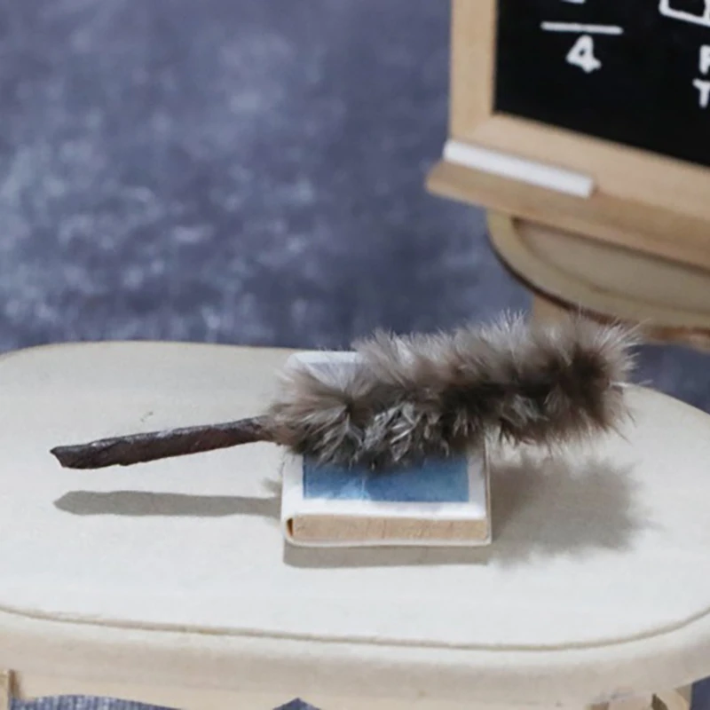 1:12 Miniaturowy domek dla lalek Vintage Feather Duster Narzędzie do prac domowych Akcesoria do domków dla lalek