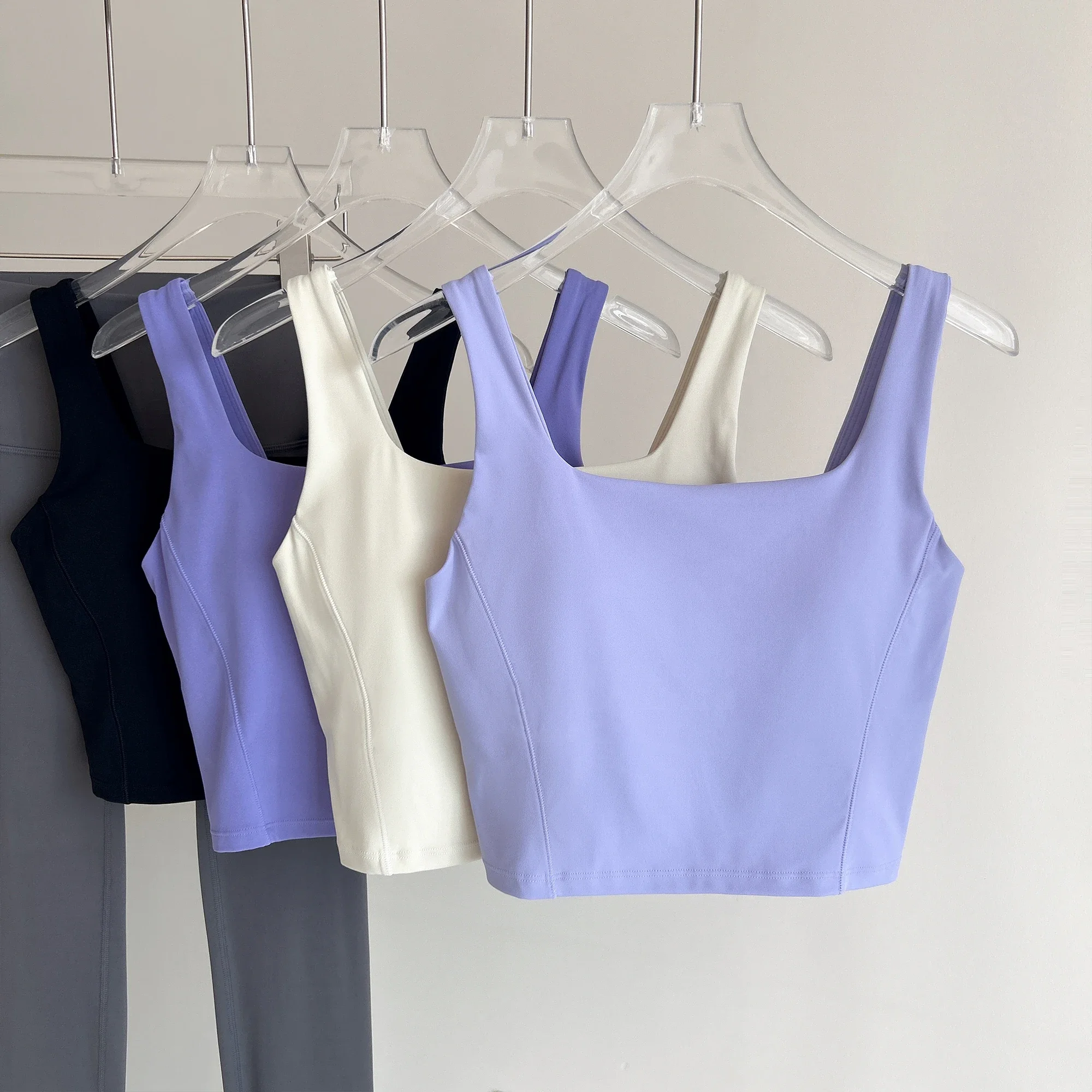 Naked Feeling Women's Yoga Sports Vest Fixed Chest Pad Shockproof U-shaped Back Comfort Running Leisure Fitness Yoga Crop Top