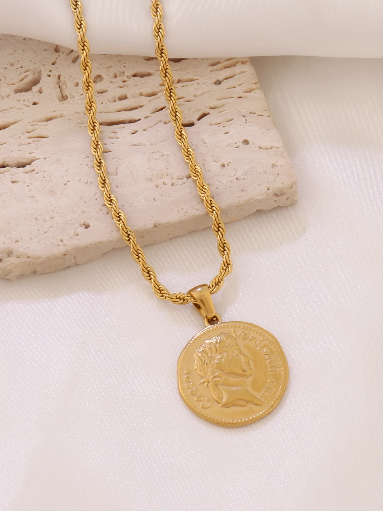 316L Stainless Steel Julius Ca - огляд і ціна Birth Flower Necklace