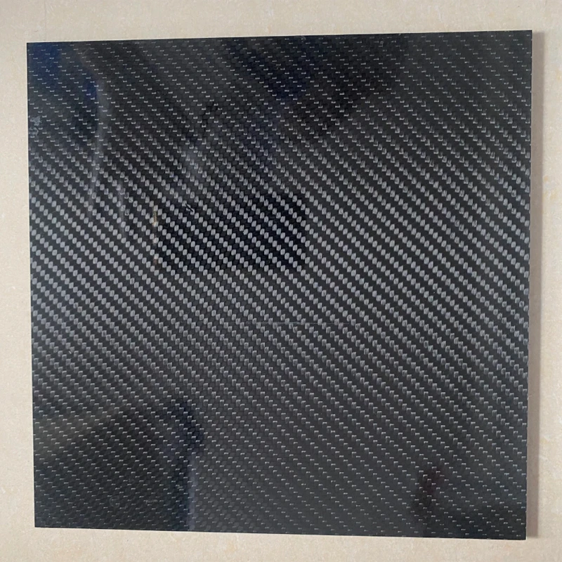 200x400mm 3K arkusz z czystego włókna węglowego materiały kompozytowe o wysokiej twardości laminat płyta węglowa grubość 0.5-6mm błyszczący i matowy