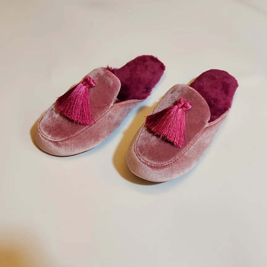 

Korean Velvet Slippers, Hand-Stitched Tassel. Cozy Princess Style Indoor Footwear for Wooden Floors. Slip-On Comfort!