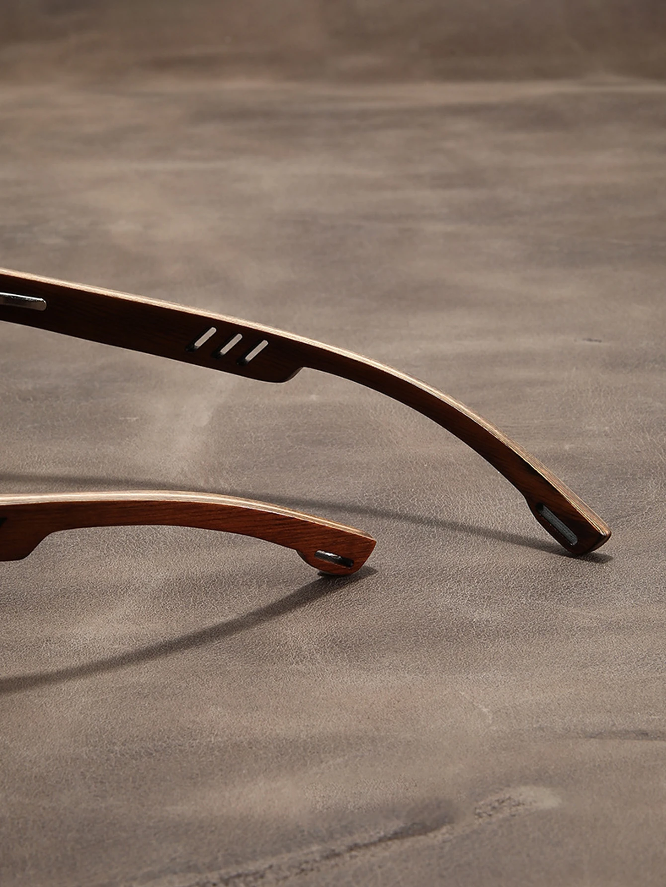 Quadratische Herren-Sonnenbrille mit natürlichem Holzimitatrahmen, polarisiertem UV-Schutz, spezielle Brille für den Außenbereich – Detail 4
