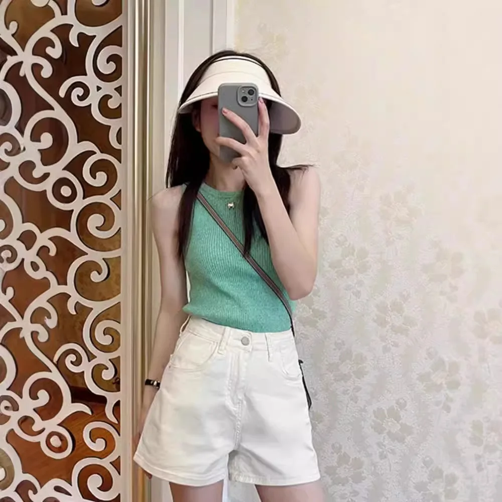 

Explosive Green Temperament Highlights White Sleeveless Camisole For Women's Age Reducing Fashion Vest