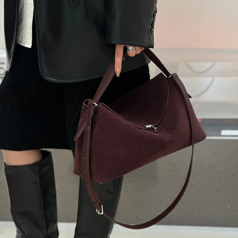 

Women's luxury designer tower buckle large capacity handbag natural suede leather bag high-quality soft leather shoulder bag
