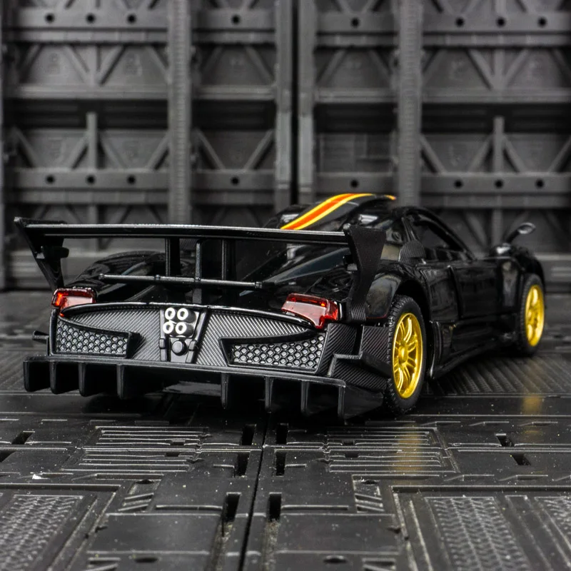 CCA 1:31 باجاني زوندا سبيكة نموذج سيارة الحلي جمع الصوتية البصرية التراجع لعبة أطفال هدية اتقان غرامة #1