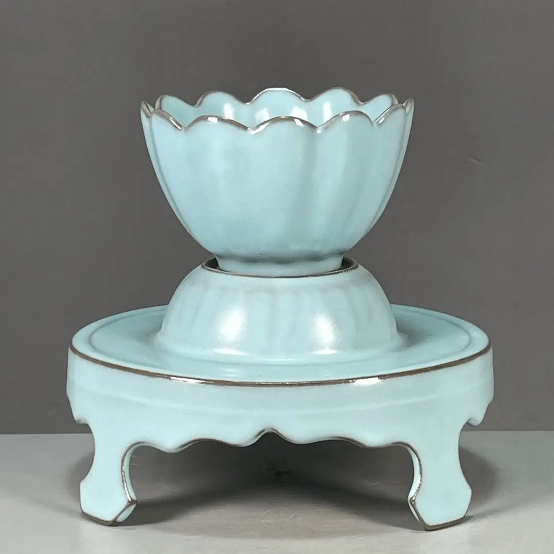 Antique Porcelain Collectible, Ming & Qing Classical Porcelain Ornament, Song-Style Celadon Glaze Lotus Petal Cup