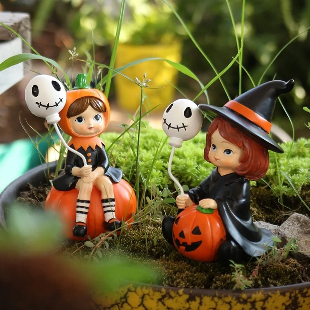 

2pcs Witch Doll Halloween Statues Cute Funny Pumpkin Girl Figurines Resin Creative Halloween Party Ornaments Outdoor