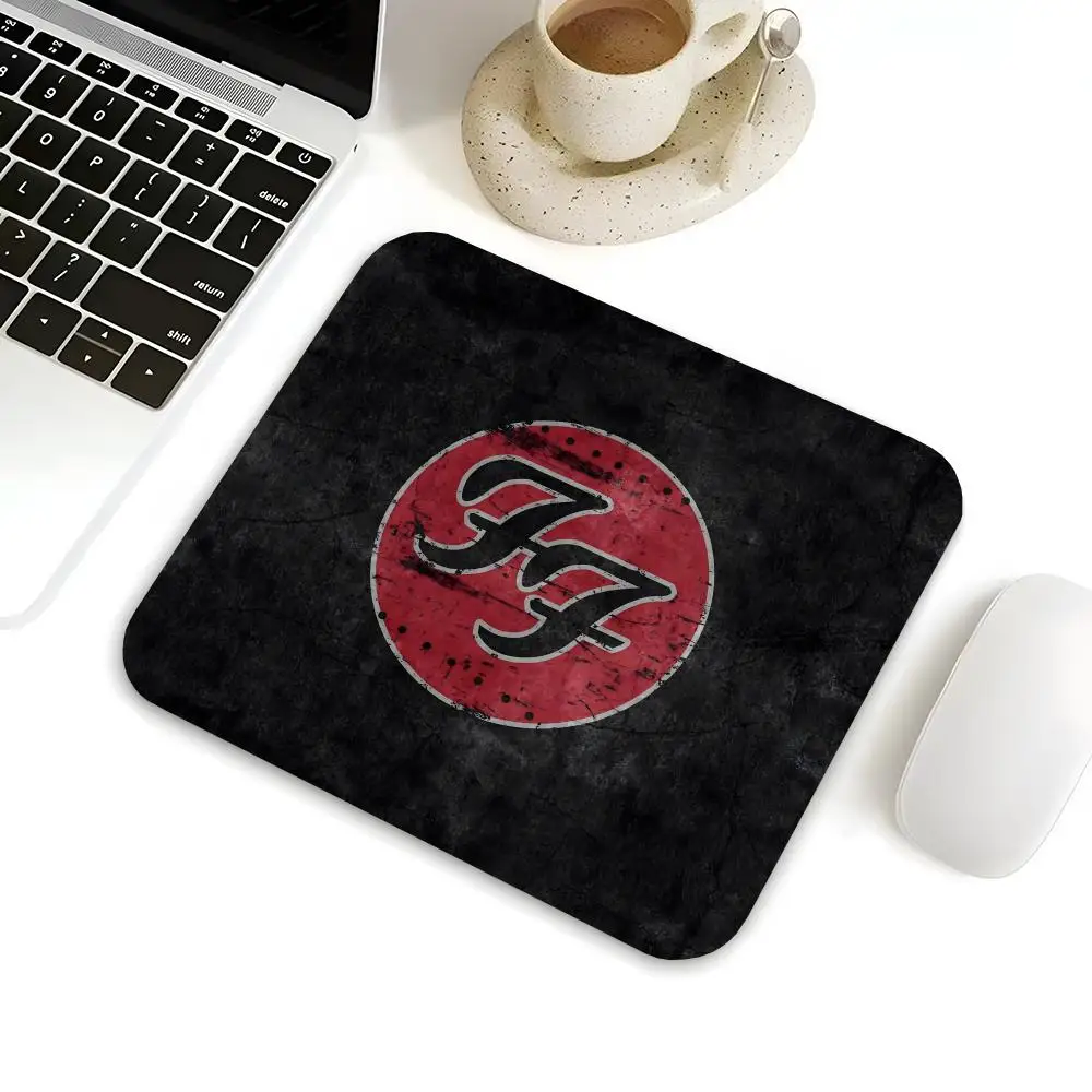 MINISO-Foo Fighters Band ΠΠΎΠ²ΡΠΈΠΊ Π΄Π»Ρ ΠΌΡΡΠΈ Gamer ΠΠΎΠ»ΡΡΠΎΠΉ ΡΠ°Π·ΠΌΠ΅Ρ ΠΠ°ΡΠΈΡΠ½ΡΠΉ ΠΊΠΎΠ²ΡΠΈΠΊ Π΄Π»Ρ ΠΎΡΠΈΡΠ½ΠΎΠ³ΠΎ ΡΡΠΎΠ»Π° 220x180 ΠΌΠΌ ΠΠΎΠ²ΡΠΈΠΊ Π΄Π»Ρ ΠΌΡΡΠΈ MINISO-Foo Fighters Band ΠΠΎΠ²ΡΠΈΠΊ Π΄Π»Ρ ΠΌΡΡΠΈ Gamer ΠΠΎΠ»ΡΡΠΎΠΉ ΡΠ°Π·ΠΌΠ΅Ρ ΠΠ°ΡΠΈΡΠ½ΡΠΉ ΠΊΠΎΠ²ΡΠΈΠΊ Π΄Π»Ρ ΠΎΡΠΈΡΠ½ΠΎΠ³ΠΎ ΡΡΠΎΠ»Π° 220x180 ΠΌΠΌ ΠΠΎΠ²ΡΠΈΠΊ Π΄Π»Ρ ΠΌΡΡΠΈ