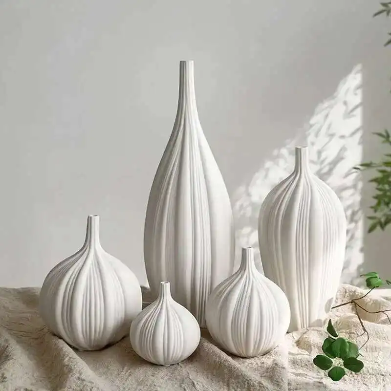 Ceramic Garlic Vase Home Hotel Soft Decoration Home Decoration Creative Furniture Nordic Simple Modern Decoration
