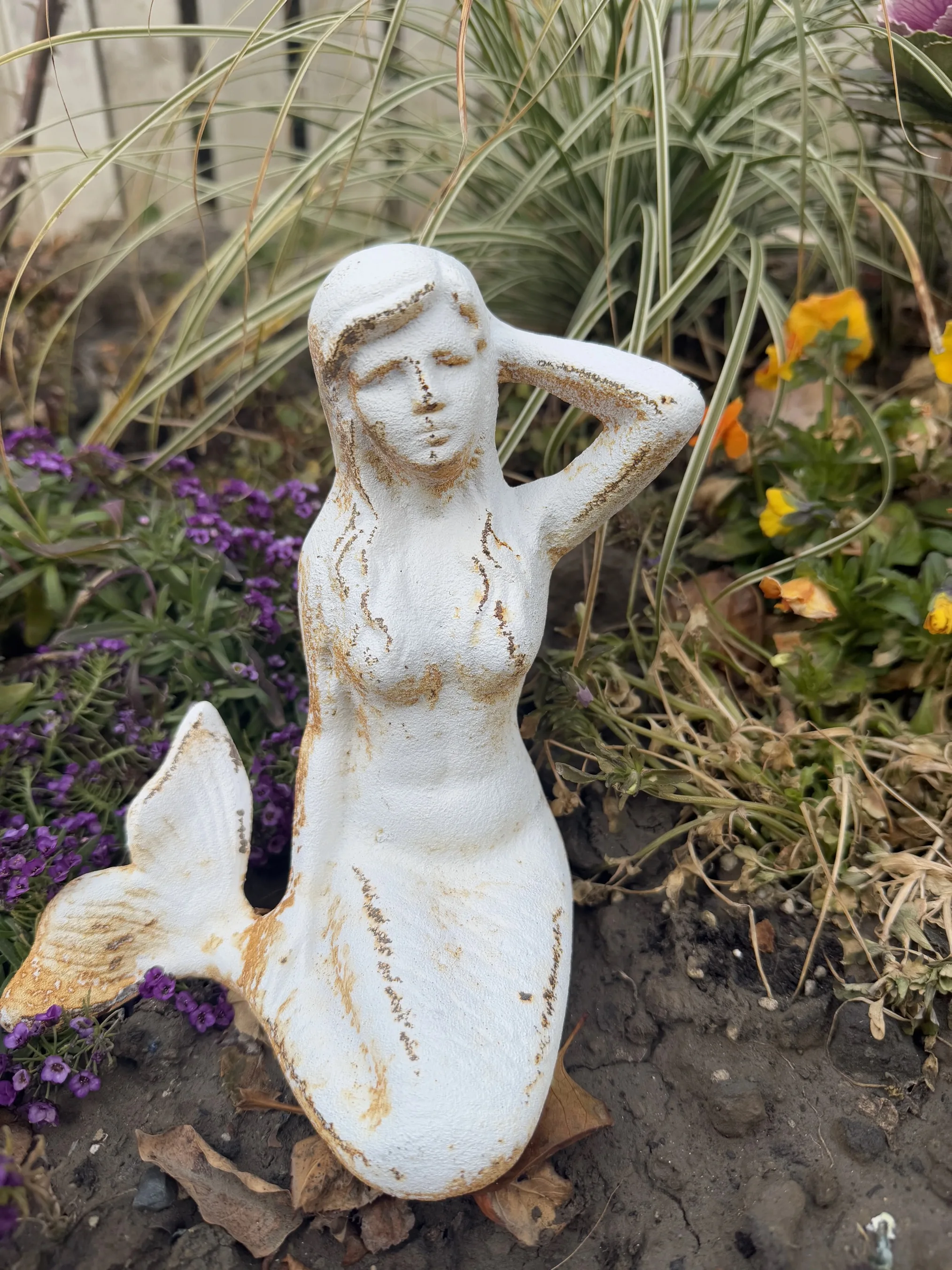 

Чугунная садовая статуэтка Русалки, белая состаренная отделка, деревенский декор для улицы, 16 см высота x 13,5 см ширина