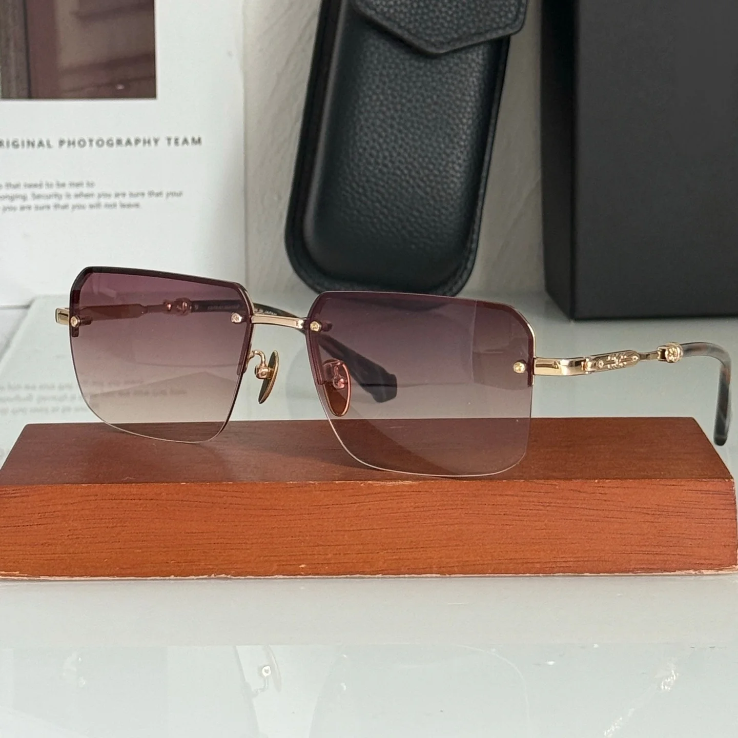 Fashion High end Designer Personalized Frameless Women Sunglasses Exquisite Titanium Carving Decoration Men's Luxury Sunglasses