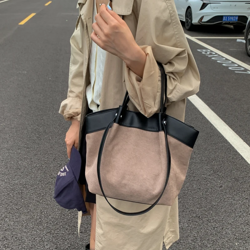 

Стильная матовая замшевая сумка-тоут большой вместимости, модная европейско-американская осенне-зимняя сумка через плечо, простая повседневная сумка