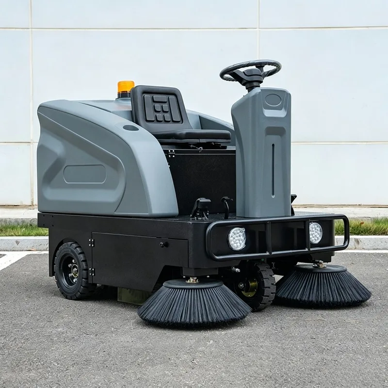 Medium Large Ride On Sweeper Spray Dust Suppression Road Cleaning Vehicle Factory Property Workshop Floor Sweeper Practical