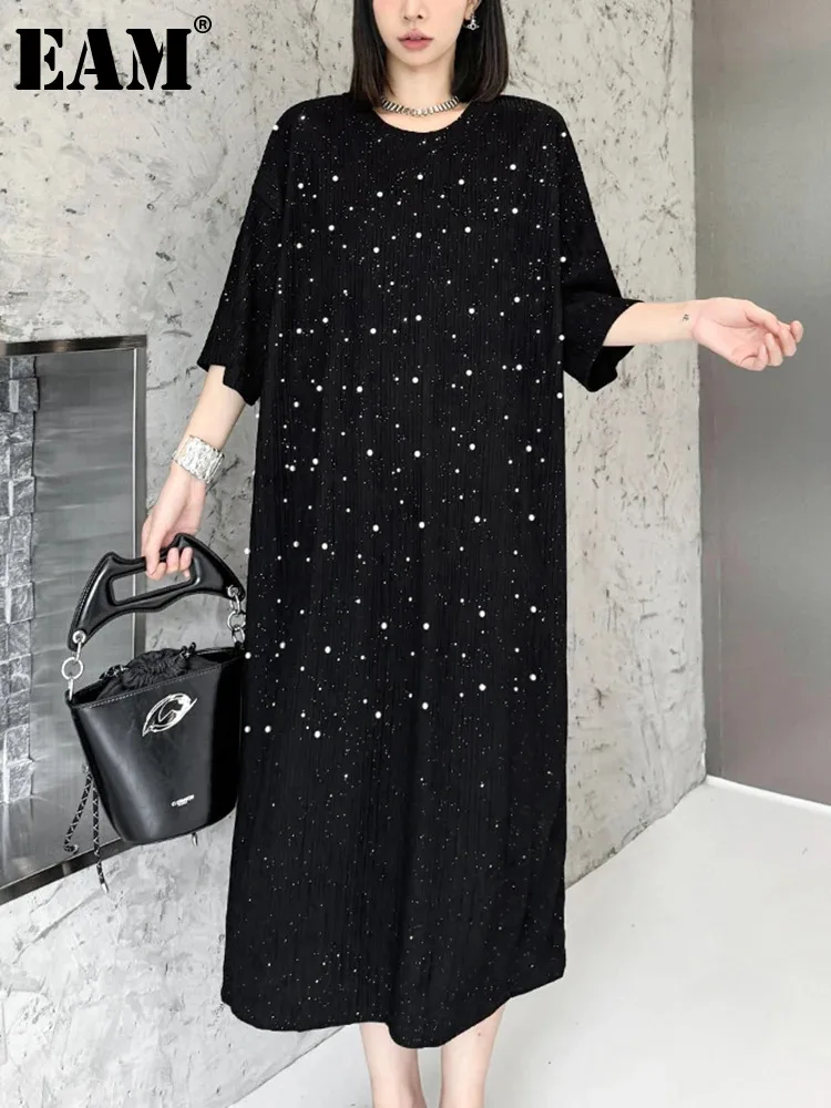 

[EAM] Women Black Pleated Nailed Big Size Shining Dress New Round Neck Short Sleeve Fashion Tide Spring Summer 2024 1DH6495