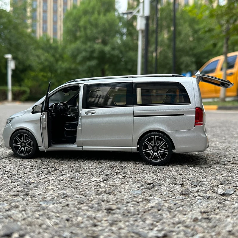 NOREV 1/18 FOR Viano V-Class AMG commercial vehicle MPV alloy car model Static ornaments collection metal model holiday gifts