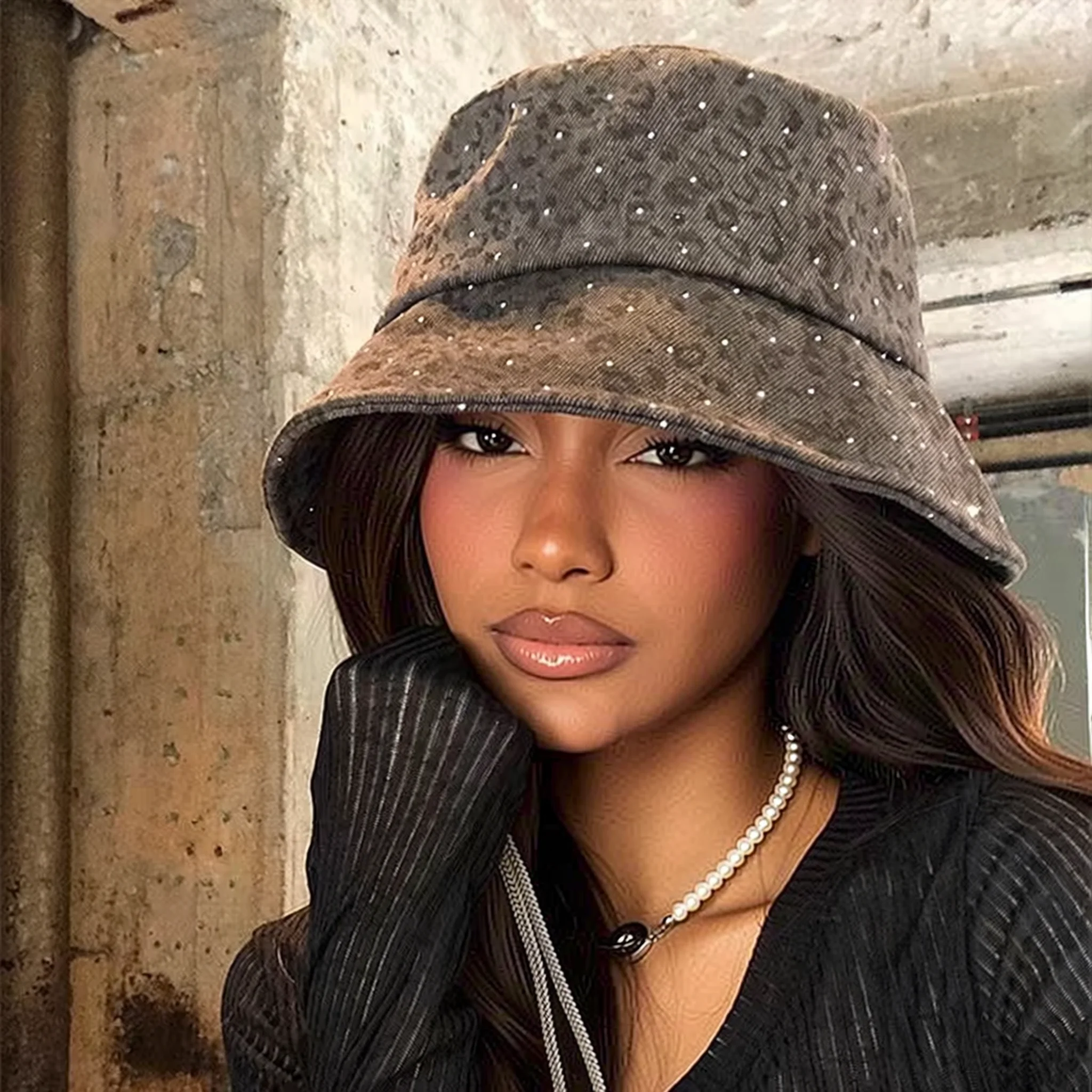 Damen-Bucket-Hat mit Pailletten und Leopardenmuster – vielseitiger Frühlings-/Sommer-Stil, gesichtsverjüngendes Design für einen natürlichen, make-upfreien Look