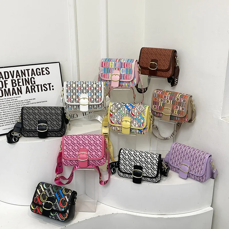 Новая модная маленькая квадратная сумка контрастного цвета с буквами для струйной печати, дизайнерская модная женская сумка через плечо с лямкой на одно плечо