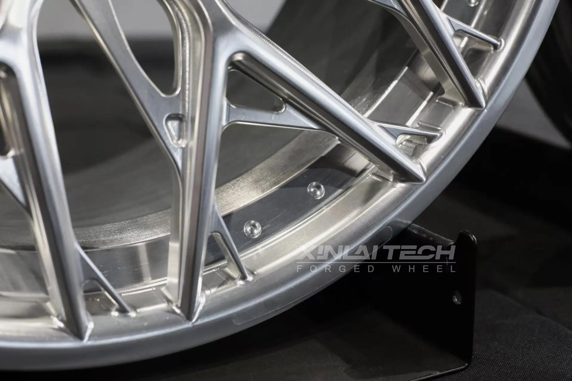 Custom Forged Motorcycle Wheels for Ducati Diavel 17 Inch CNC Forged Billet Aluminum Rims Anodized Finish Custom Motorcycle Rims