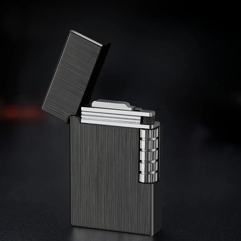 Embossed Skull Cigarette Lighter Bright Sound Torch Lighter Flint Grinding Wheel Inflatable Butane Lighters Smoking Accessories