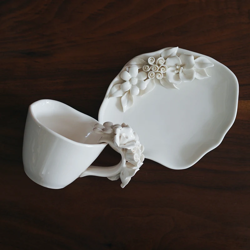 Ceramic 3D Flower Tea Cup Delicate Hand-kneaded Floral Ceramic Coffee Cup Saucer Set Irregular Flower Teacup Snack Plate