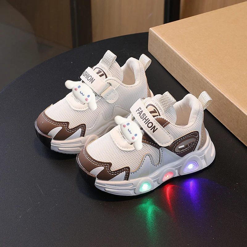 أحذية سانريو هالو كيتي للأطفال كاجوال شبكية قابلة للتنفس أحذية رياضية مضيئة للأولاد والبنات أحذية جري مضادة للانزلاق أحذية للأطفال الصغار #2