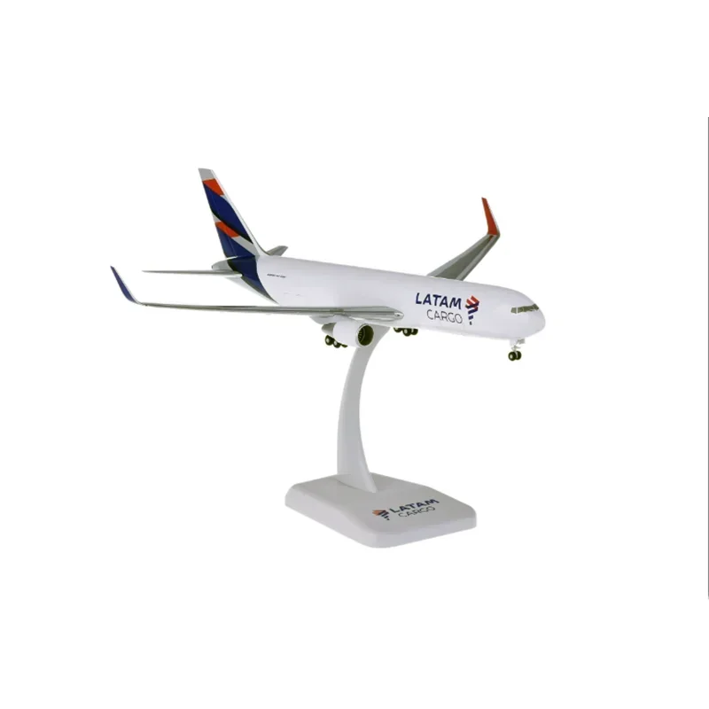 Replica 1:200 Scale B767 Airplane Model B767-300F LATAM CARGO Airlines Plastic ABS Aircraft Plane Toy For Collection