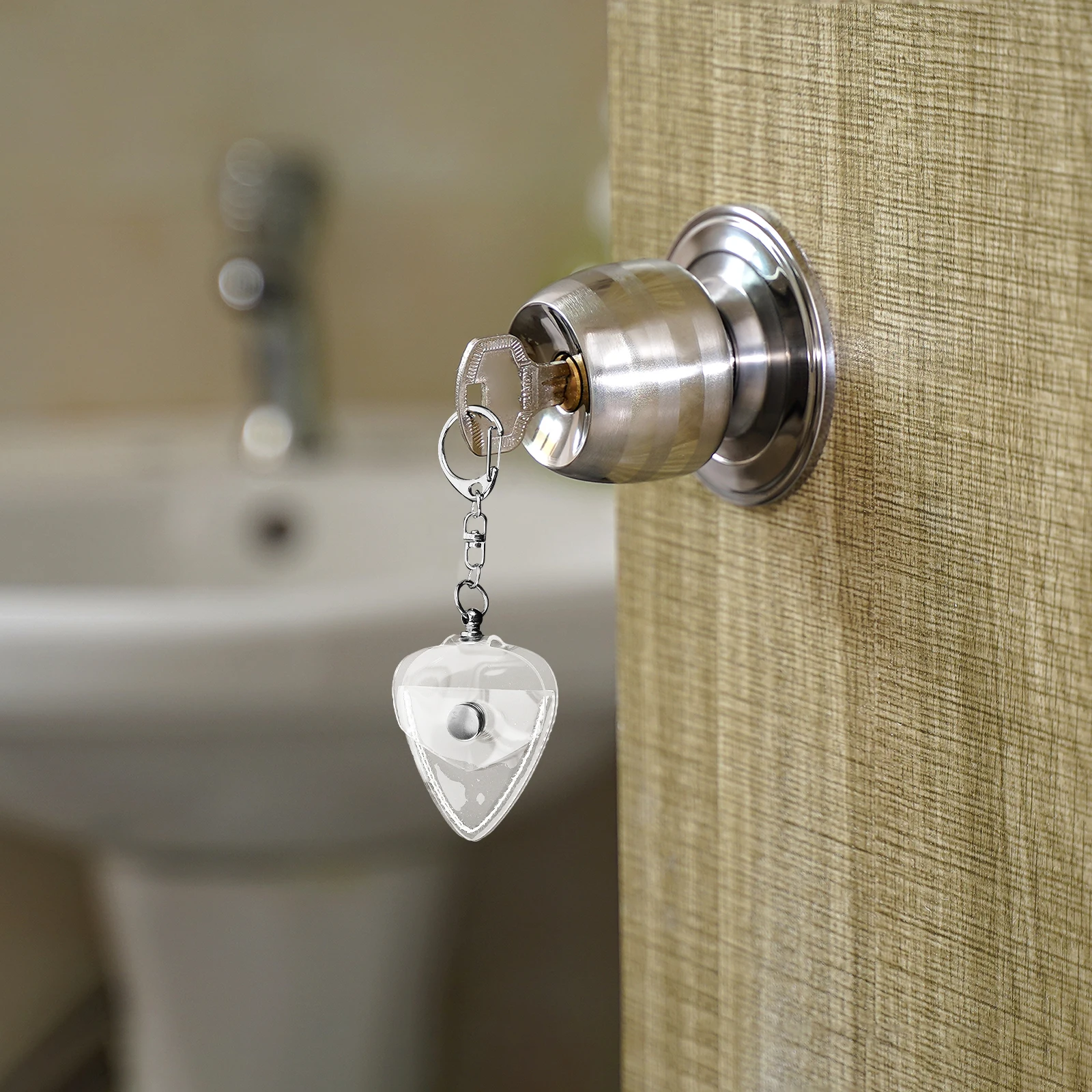 

Guitar Pick Storage Bag Keychain Holder Shrapnel Picksholder Plectrum Necklace Pendant Metal