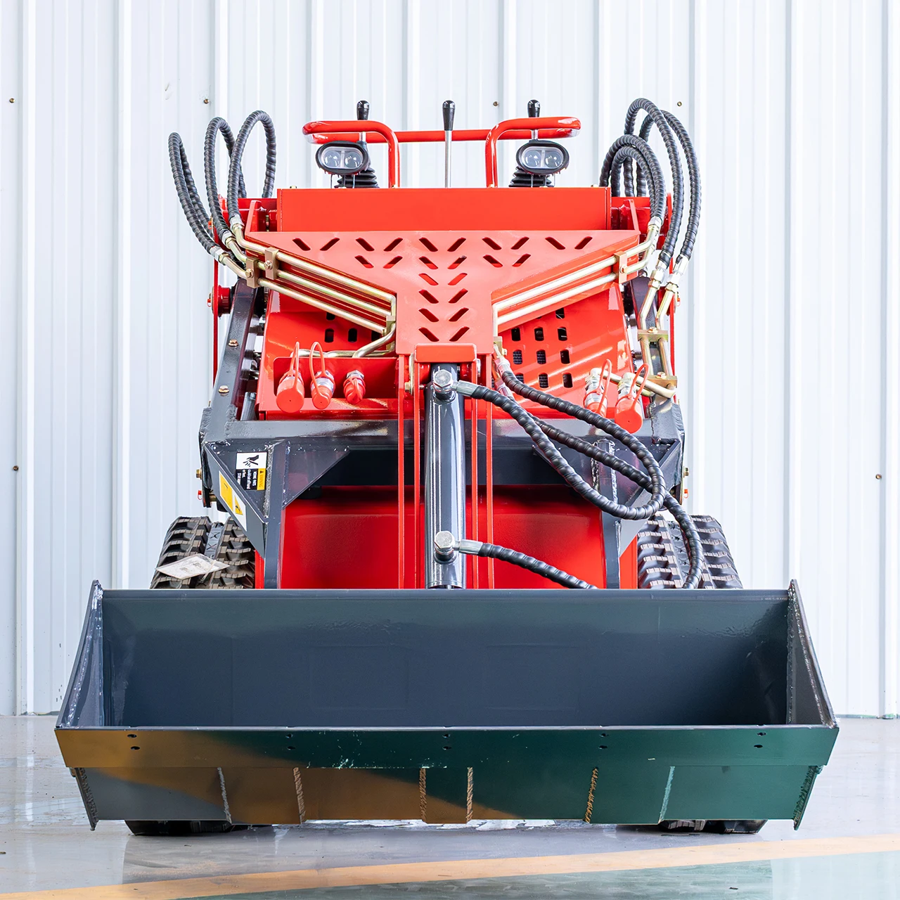 جرافة انزلاقية مع محرك كوبوتا، محمل هيدروليكي صغير للانزلاق، آلات بناء مدمجة #2