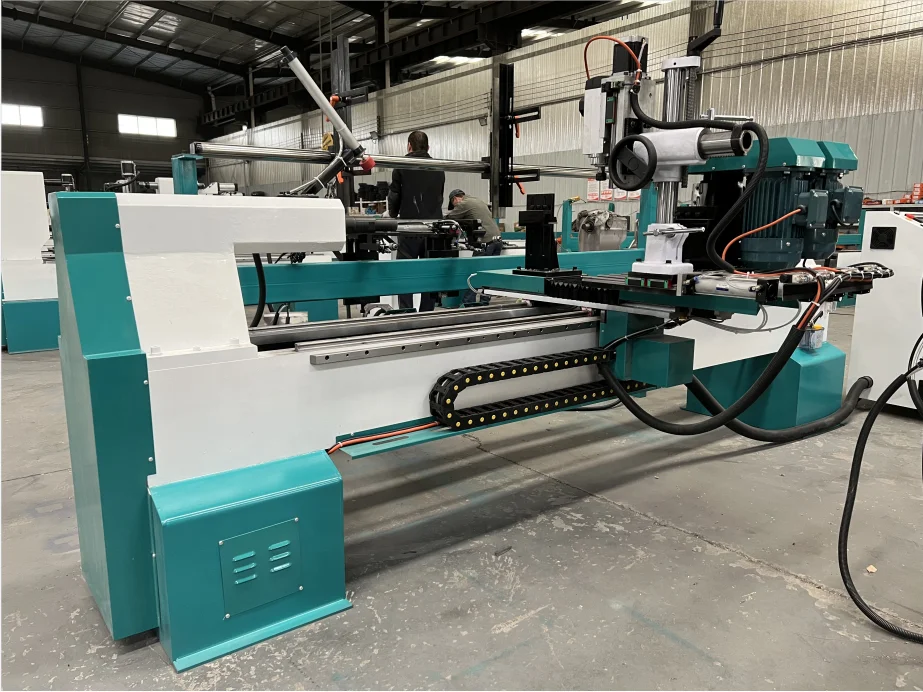 مخرطة خشب CNC متعددة الوظائف مع آلة مخرطة عمل الخشب بنظام التحميل الأوتوماتيكي