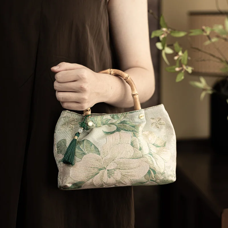

Fashion Embroidery Bamboo Knot Mini Handbag Women's Thin Delicate Wrist Bag Paired with Qipao 2026 New Style