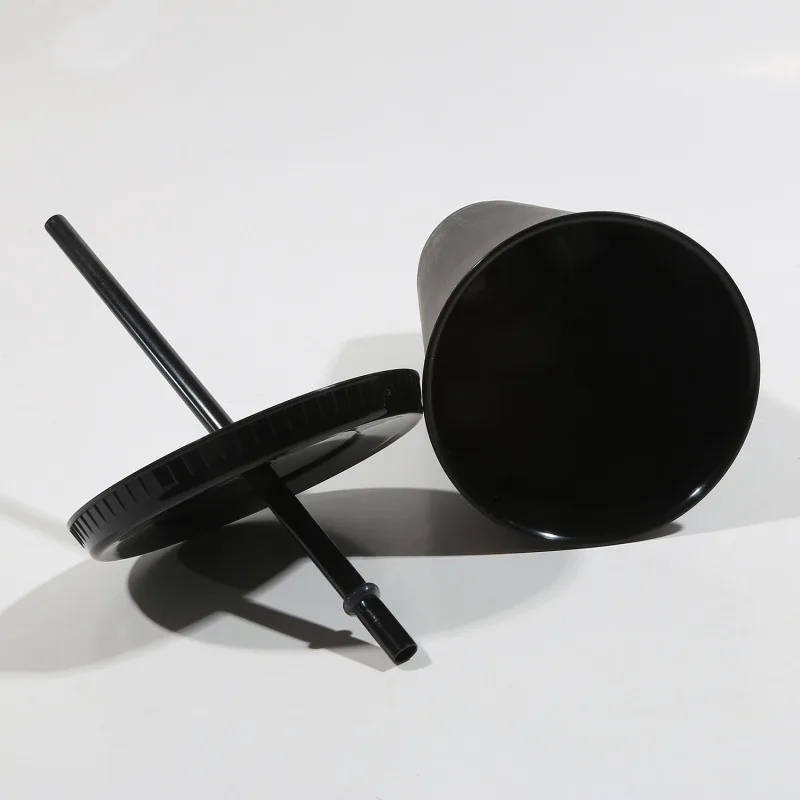 601-700Ml Straw Cup with Lid Reusable Coffee Cups Plastic Water Mug Black White Couple Cup Matte Finish Coffee Mug