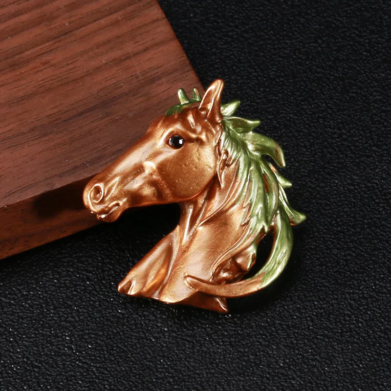 

Fashion Vintage Horse Enamel Brooches For Women Men Trendy Animal Casual Badges Pins Retro Classic Suit Office Brooch Pin Gift