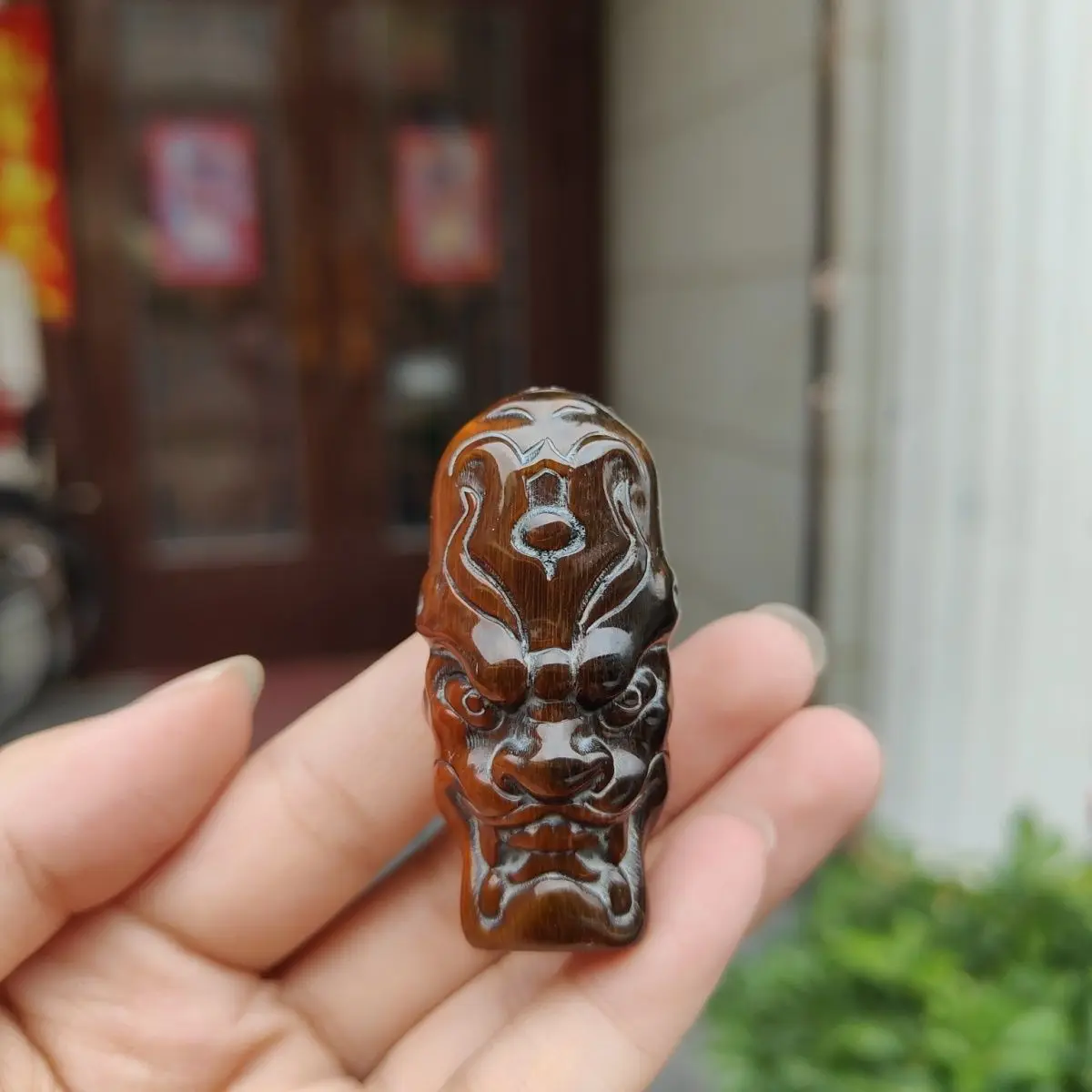 Ox horn Carved Buddhist arhat head Statue Ornaments Craft Gift